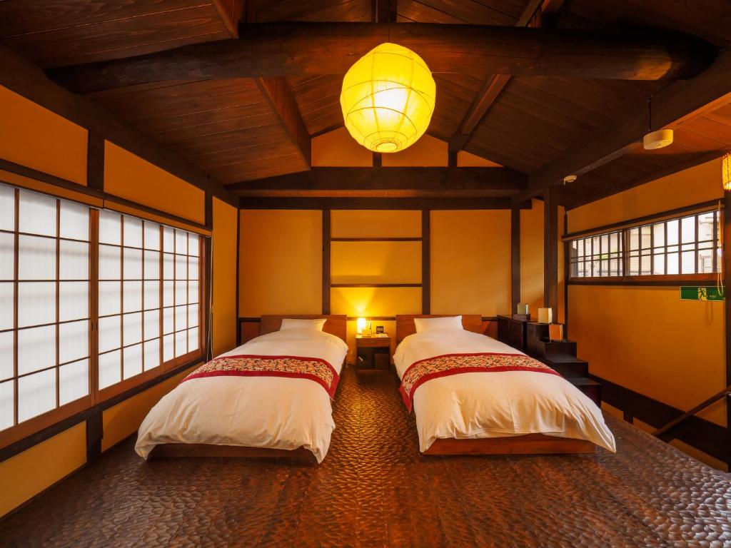 100 years old traditional Kyoto Machiya townhouse - K's Villa - Matsumian - Street View