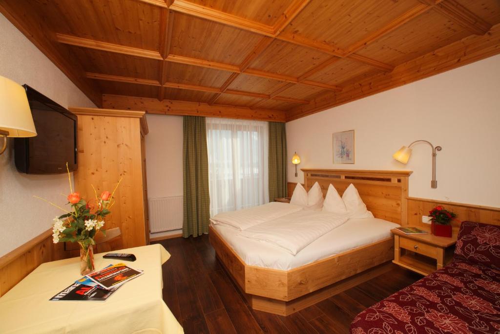 Postel nebo postele na pokoji v ubytování Hettlerhof