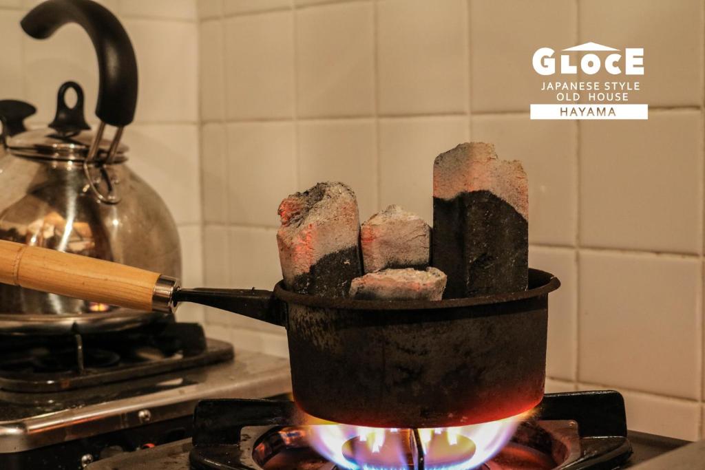 予約するGLOCE 葉山 囲炉裏付古民家ゲストハウス l HAYAMA Old Folk House with Sunken Hearth
