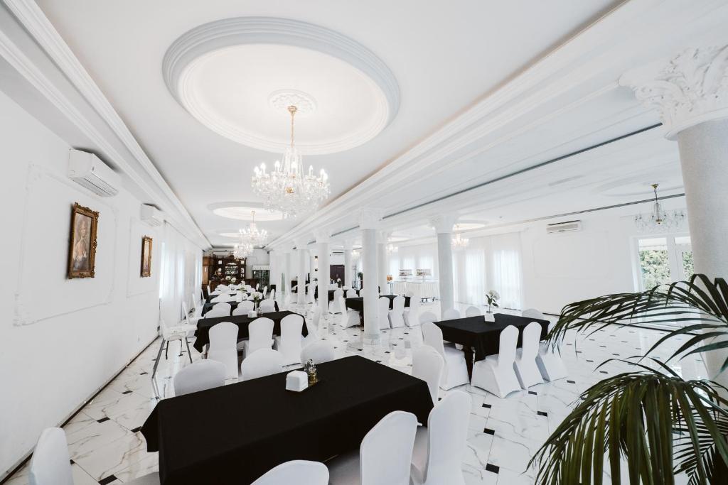 Restaurace v ubytování Hotel Groman