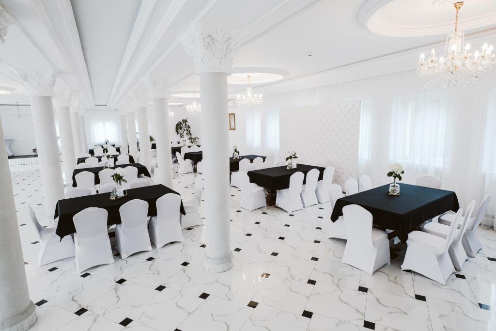 Fotografie z fotogalerie ubytování Hotel Groman v destinaci Sękocin