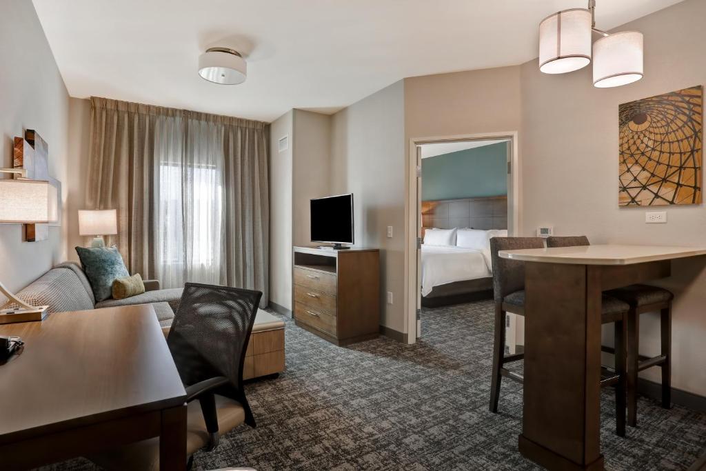 Staybridge Suites - Overland Park - Kansas City S by IHG photo