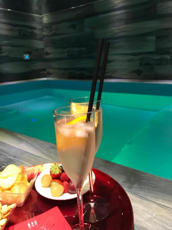 Bazén v ubytovaní Villitaly suite & coffee Salerno alebo v jeho blízkosti