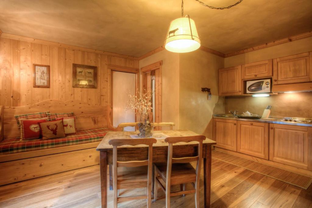 Kuchyň nebo kuchyňský kout v ubytování B&B Residence Checrouit