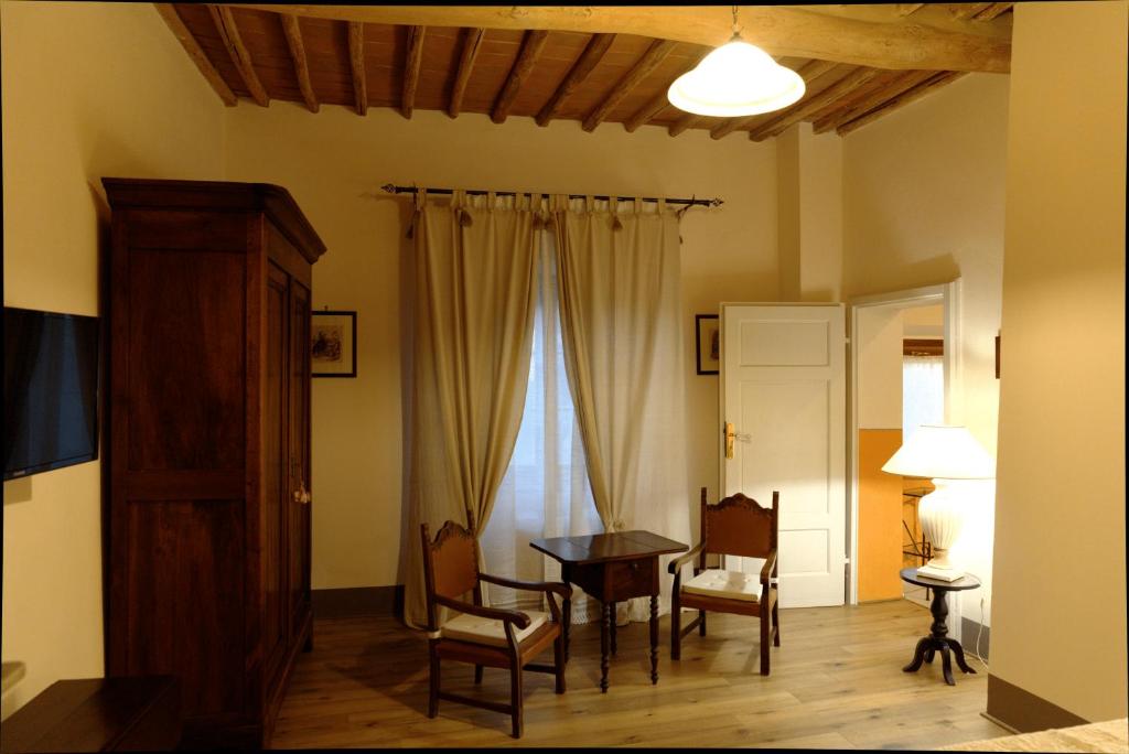 A seating area at I Tre Poderi 1872