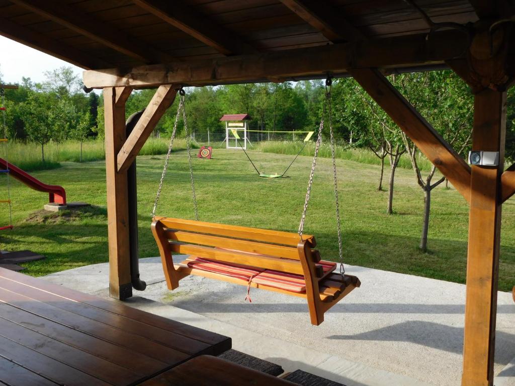 Fotografia z galérie ubytovania Holiday Home Deer Grove v destinácii Generalski Stol