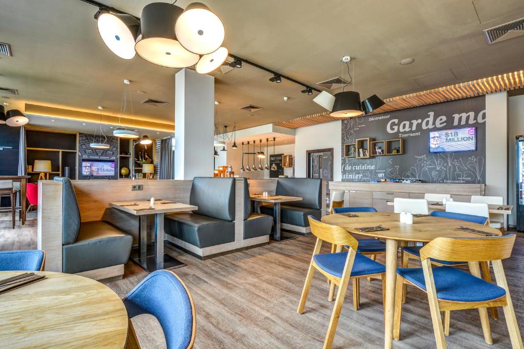 Restaurace v ubytování Holiday Inn Prague Airport by IHG