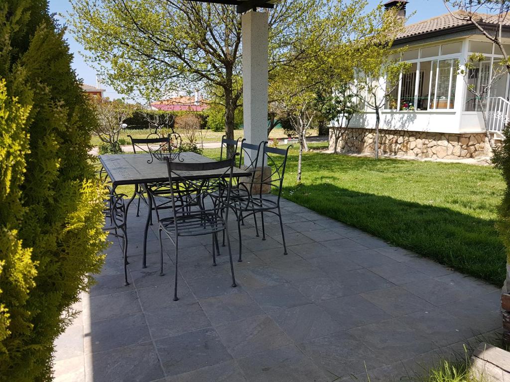 Casas y chalets Tres Hermanos en Pelabravo, Castilla y León