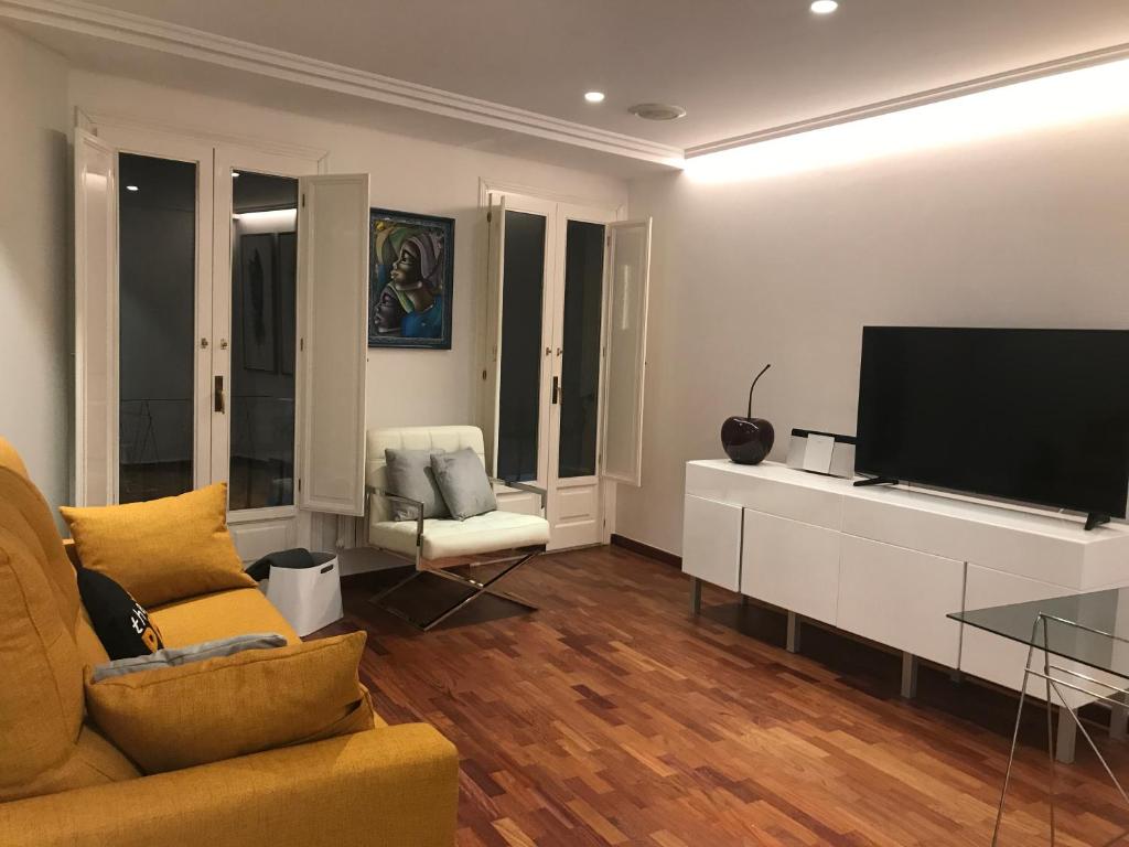 TV a/nebo společenská místnost v ubytování LUXURY DescansoTERMAL