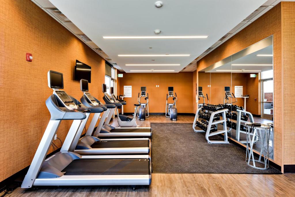 Fitness centrum a/nebo fitness zařízení v ubytování Holiday Inn St. George Convention Center by IHG