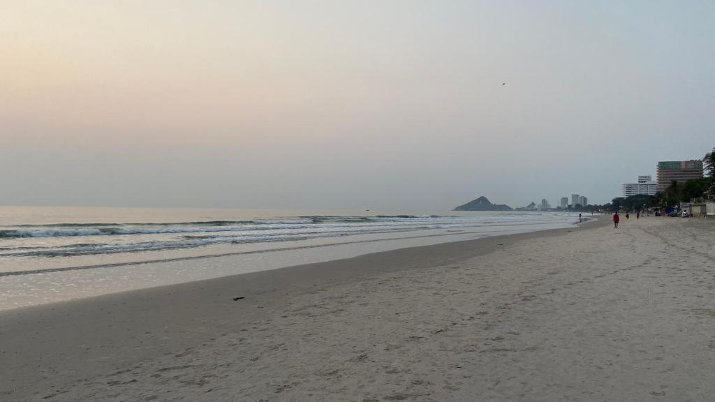 La Casita pool access condo HuaHin - Resim 12