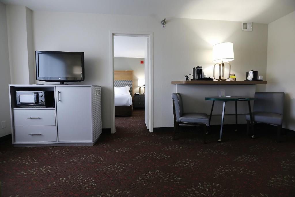 Holiday Inn O'Hare Area, an IHG Hotel - 