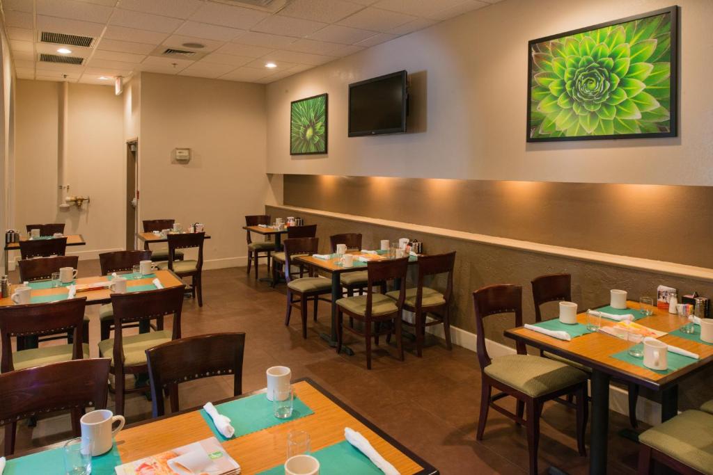Restaurace v ubytování GreenTree Hotel Phoenix West