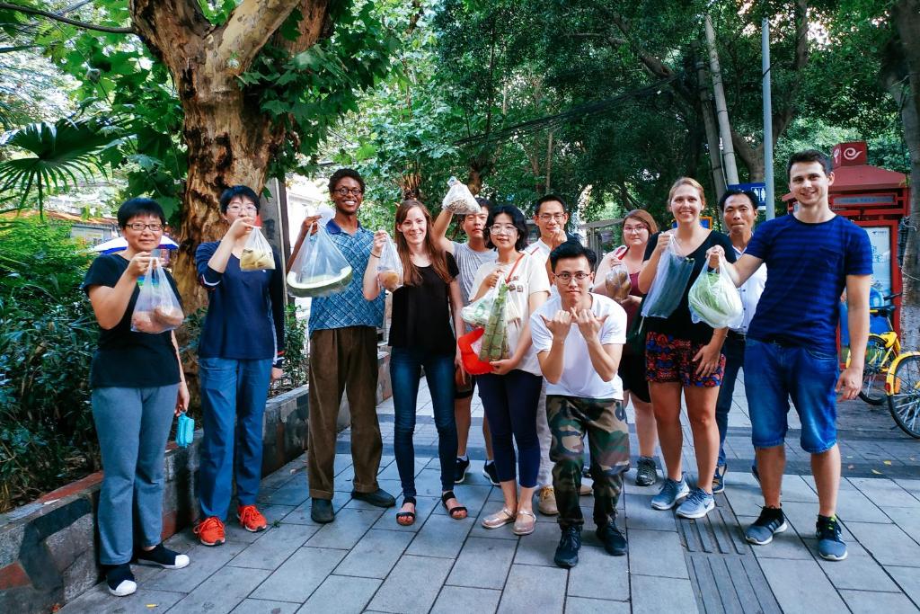 Hosté ubytování Chengdu Mix Hostel - Next To Wenshu Monastery - Sichuan Style Chill & Social Courtyard House - Free Activities - Friendly English Speaking Staff - Tibet, Panda, Buddha & Snow Mountain Tours