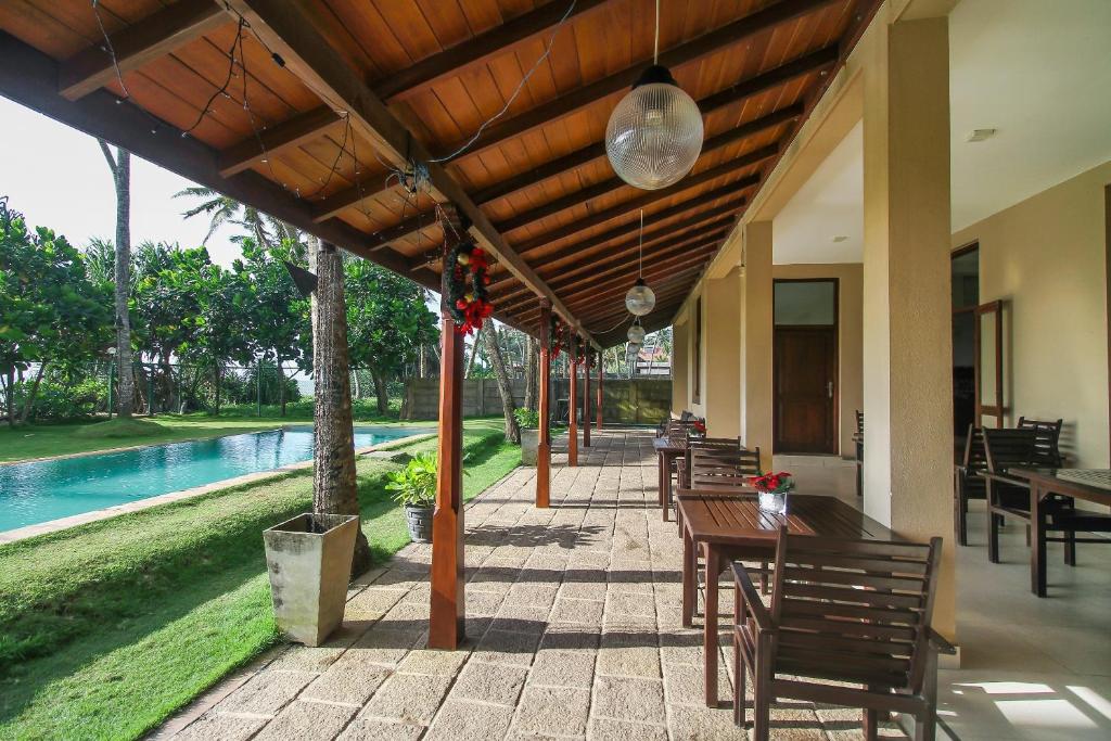 Bazén v ubytování Maresia Beach Villa nebo v jeho okolí
