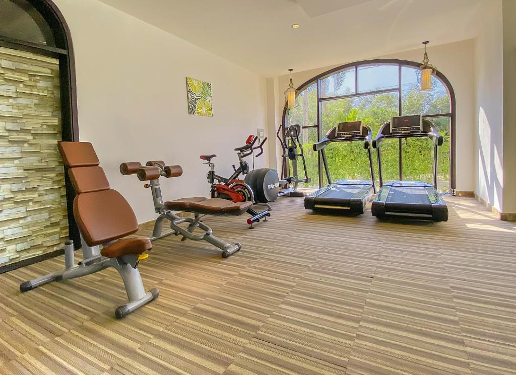 Fitness centrum a/nebo fitness zařízení v ubytování Lasenta Boutique Hotel Hoian