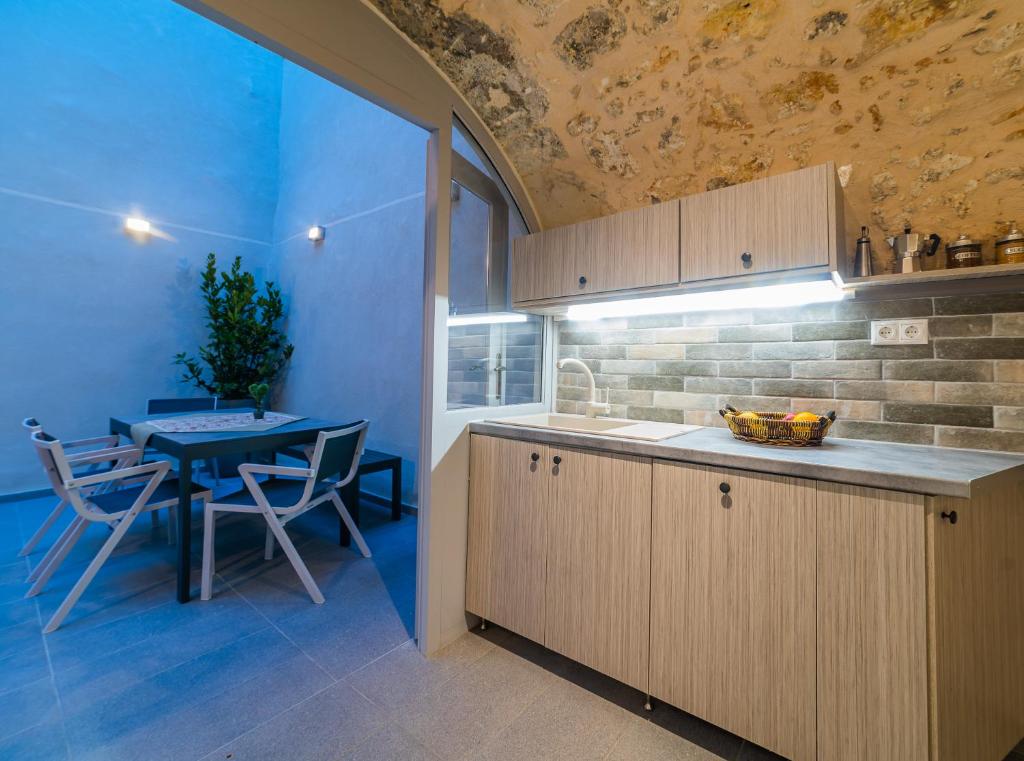 Kuchyňa alebo kuchynka v ubytovaní Dimitrios Residence Old Town Rethymno