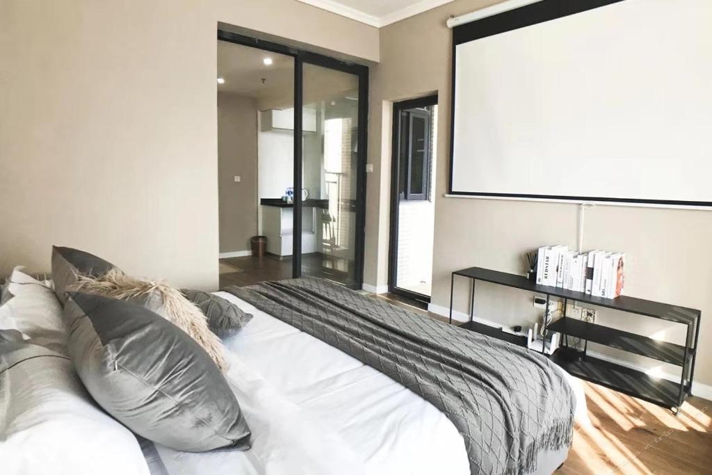 Oda Theme Apartment (Guangzhou Wanshengwei Pazhou Convention and Exhibition Center) - Housity