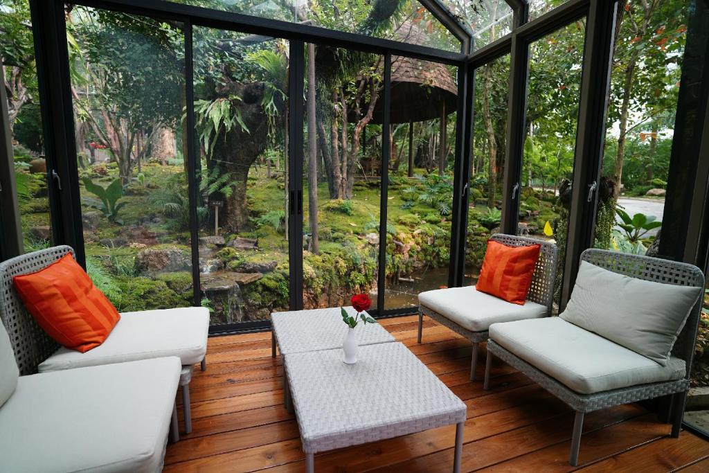 Jardín al aire libre en Treescape Resort Chiangmai