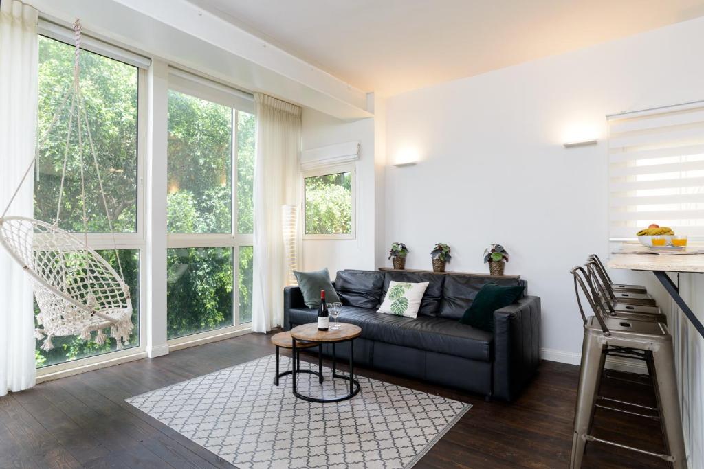 Χώρος καθιστικού στο Arlozorov by TLV2RENT