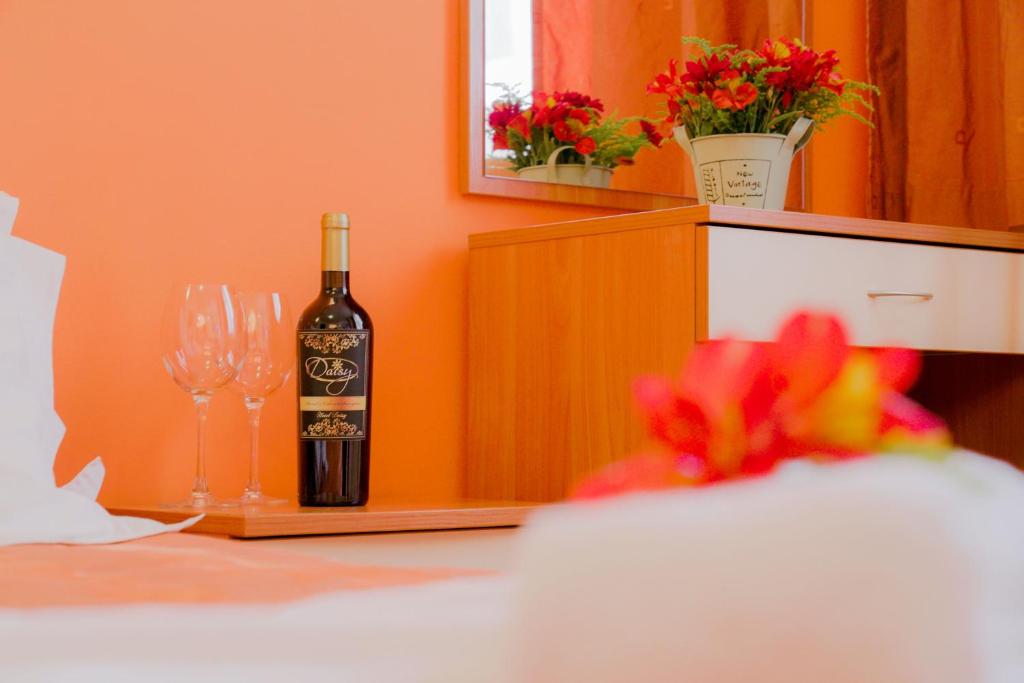 Apart Hotel Flora Residence Daisy - Apartamento De Dos Habitaciones Con Balcón