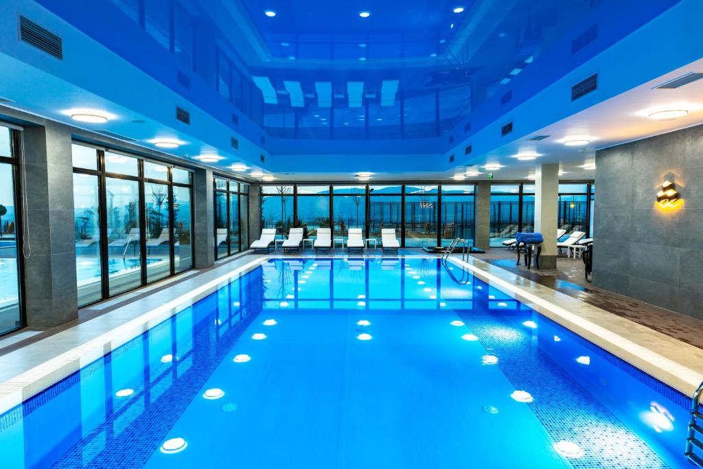 Bazén v ubytování Sevsamora Resort & Spa nebo v jeho okolí