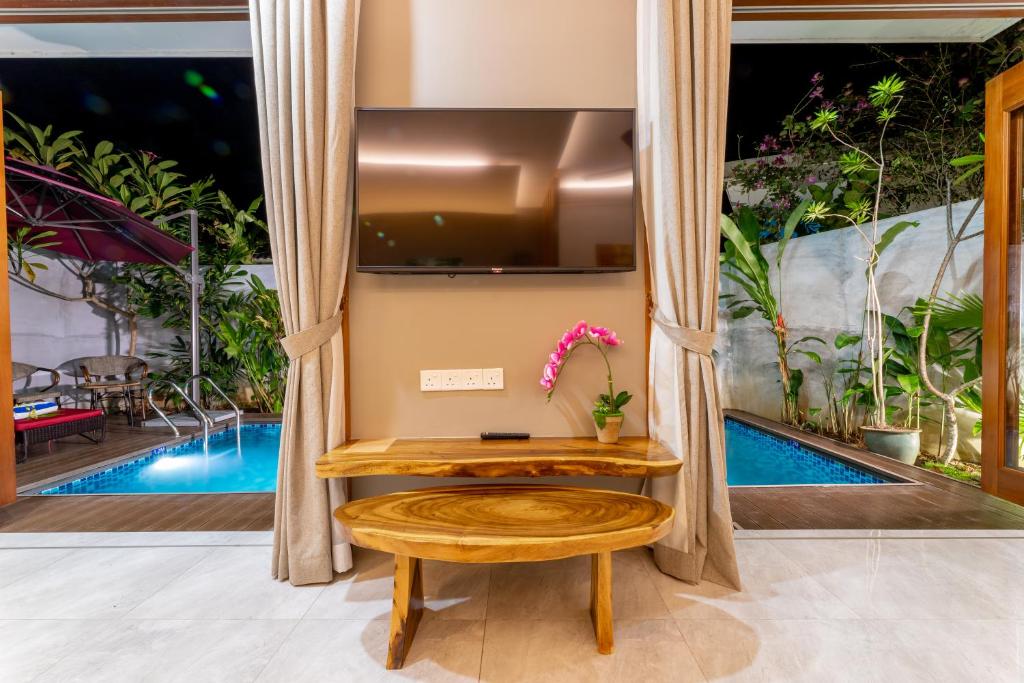 Bazén v ubytování Maneh Villa Langkawi - Private Pool nebo v jeho okolí