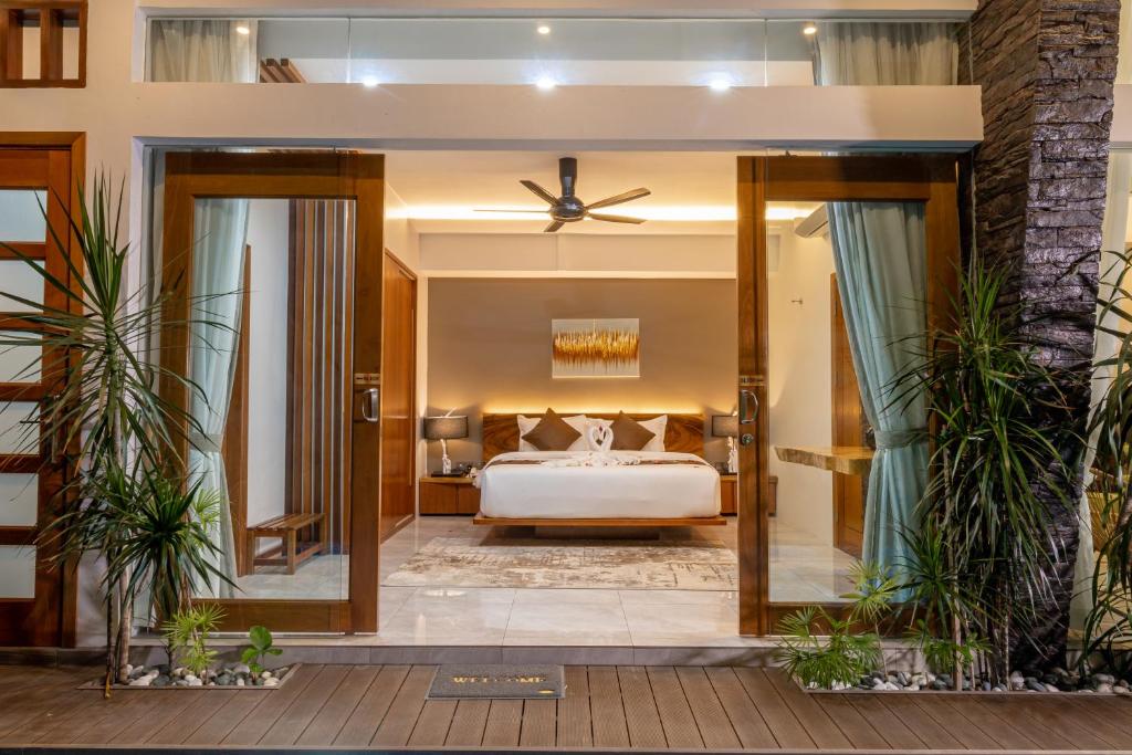 Hotel J