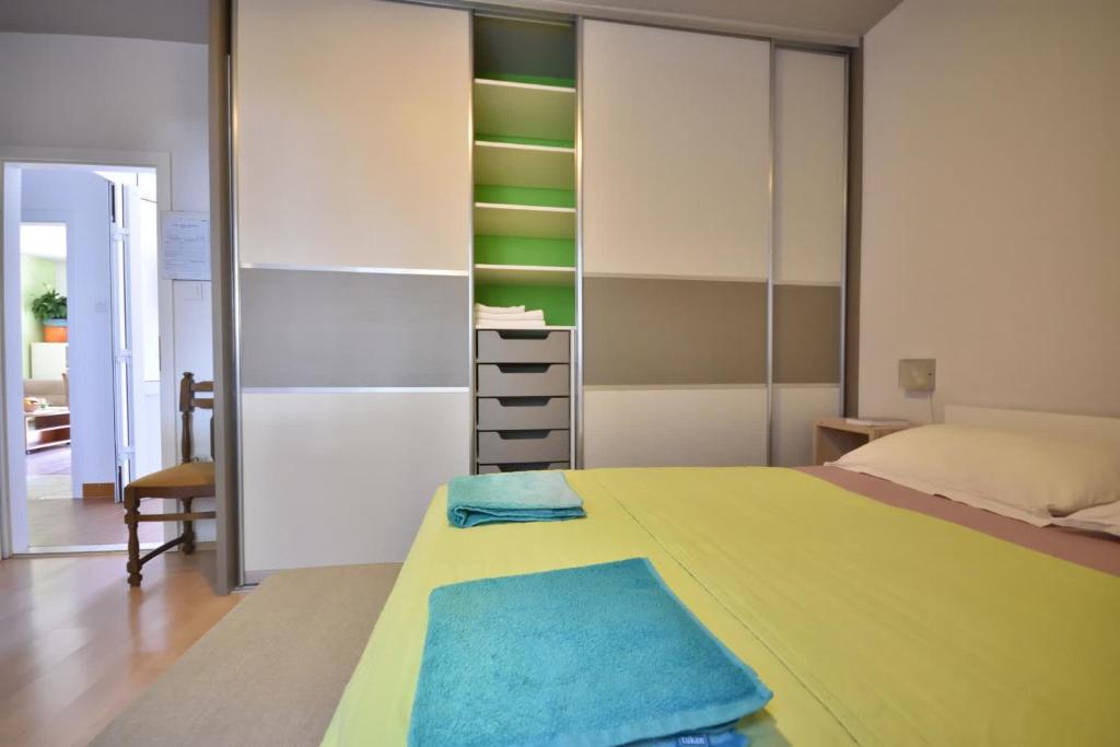 Postel nebo postele na pokoji v ubytování Room 4 Two