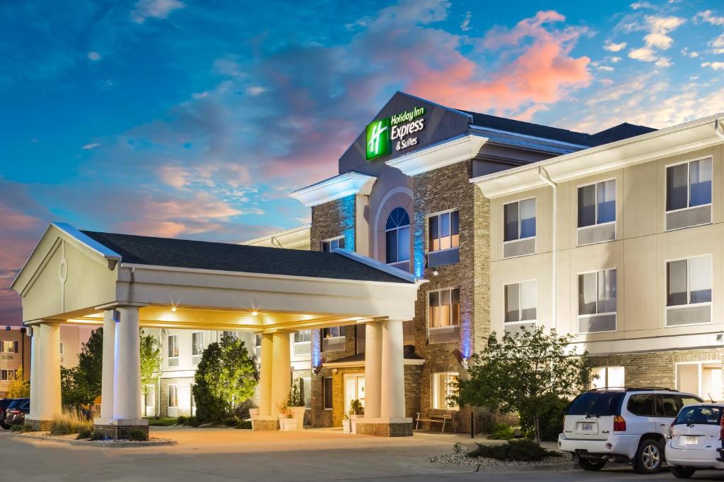 a rendering of the front of a hotel at Holiday Inn Express Hotel & Suites Bellevue-Omaha Area, an IHG Hotel in Bellevue