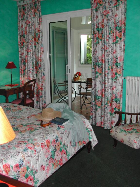 Auberge De La Madone - Superior Double Room With Veranda And Garden View