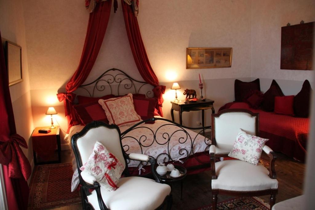 Le PETIT CHATEAU - Tiffauges proche Puy duFou - Camera Doppia Deluxe Con Bagno