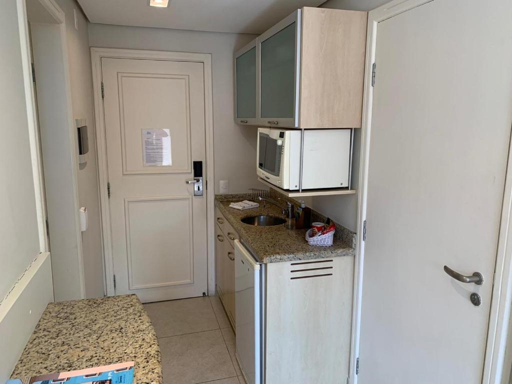  Jurerê Beach Village - Flat na Praia
