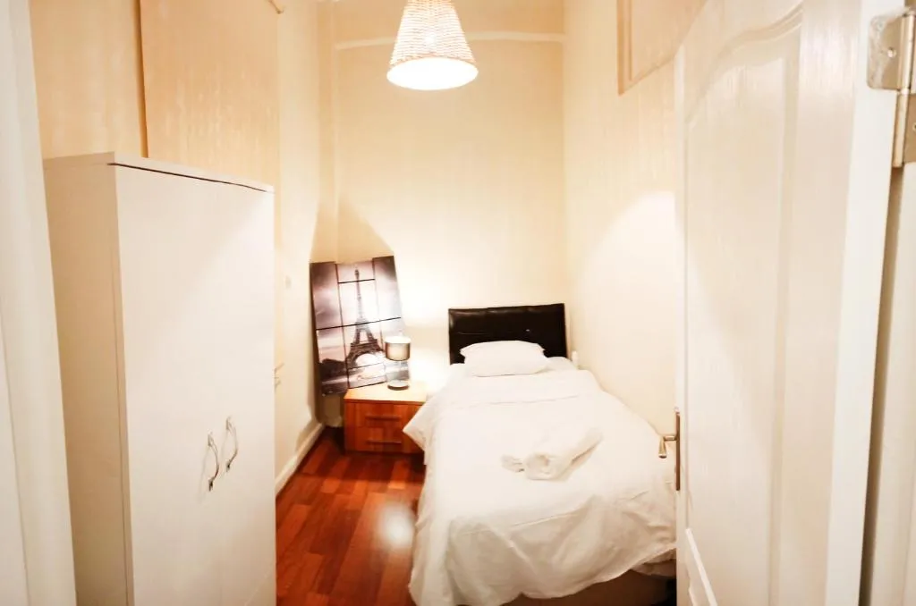 Wonderful Vip Huge Suits - 100 mt to Taksim Square - Best Seller- Free Wifi A, Istanbul, Turkey