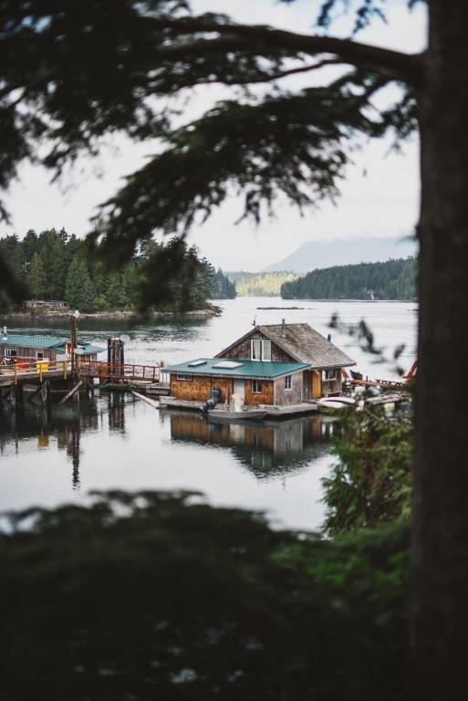 The Shoreline Tofino photo