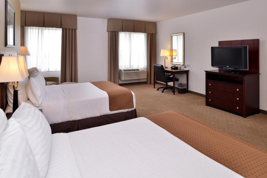 Holiday Inn Madison at The American Center, an IHG Hotel - Habitación Estándar Queen Con Dos Camas Queen