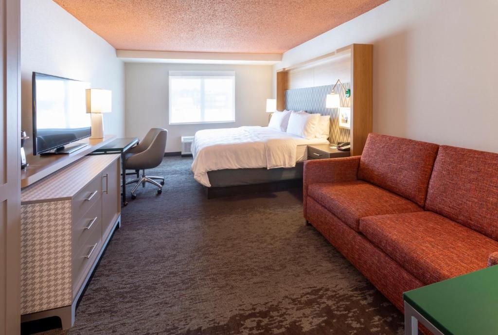 Holiday Inn Marquette by IHG Photo