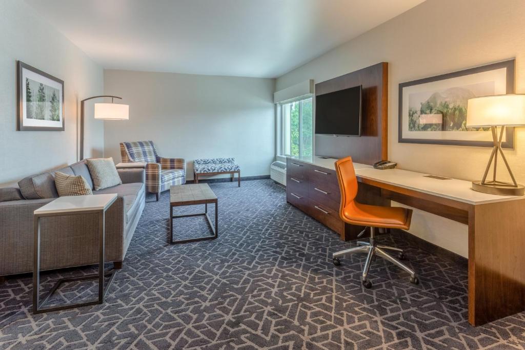 Holiday Inn Missoula Downtown, an IHG Hotel - King Suite - No Fumadores