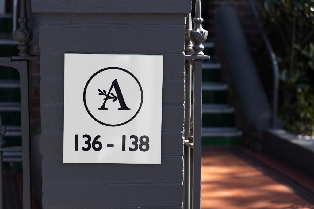 Certifikát, hodnocení, plakát nebo jiný dokument vystavený v ubytování The Alison Randwick