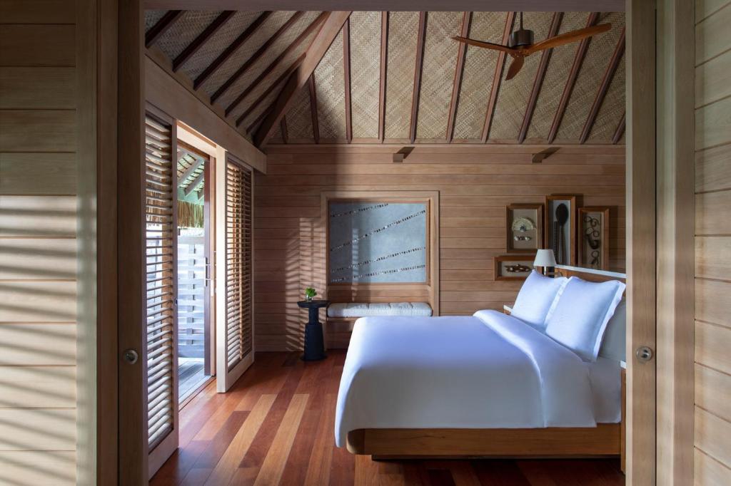 Postel nebo postele na pokoji v ubytování Four Seasons Resort Bora Bora