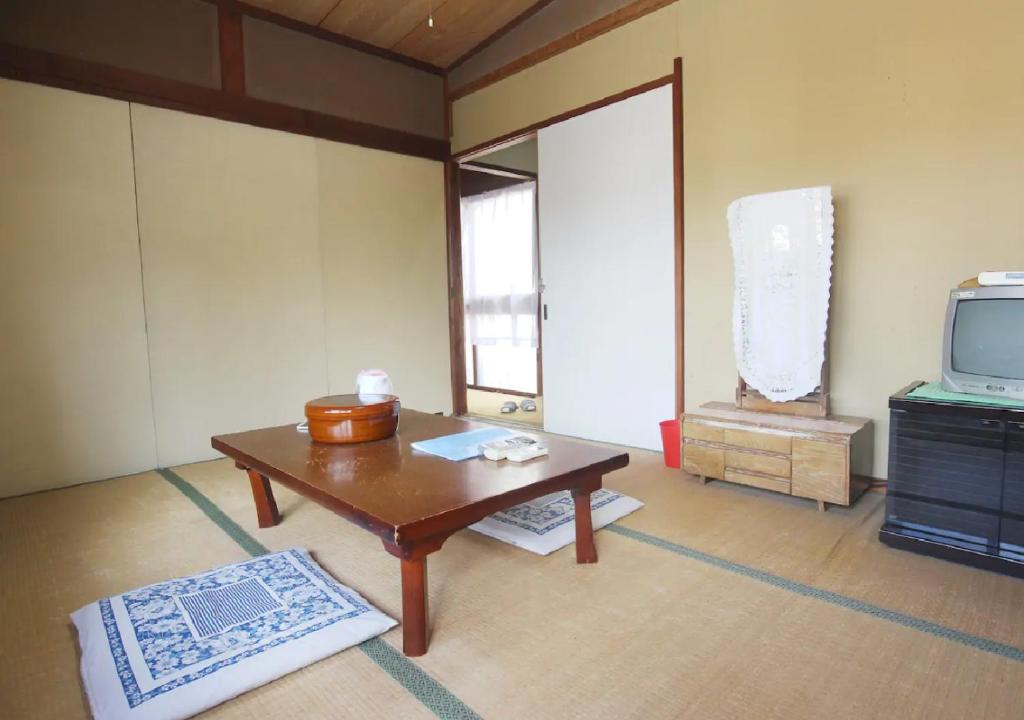 Antique room with Onsen in Atami - Housity