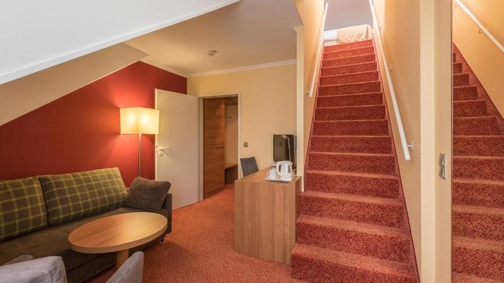 Holiday Inn Munich Unterhaching by IHG - King Room With Sofa Bed