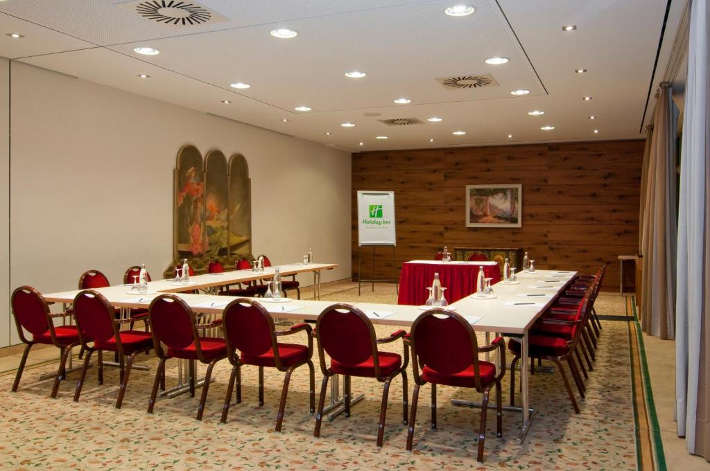 Holiday Inn Nürnberg City Centre by IHG - Resim 43
