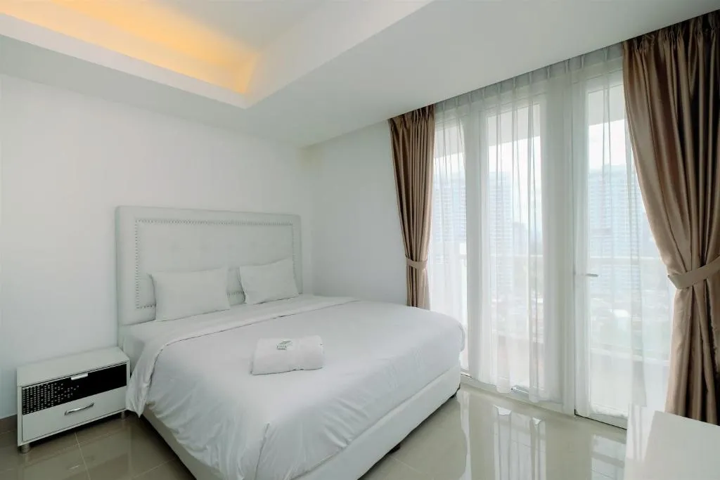 1BR Apartment with Golf View @ The Royale Springhill By Travelio, Jakarta, Indonesia