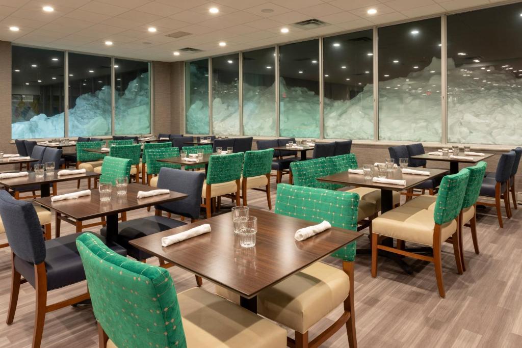 Holiday Inn Marquette by IHG Photo