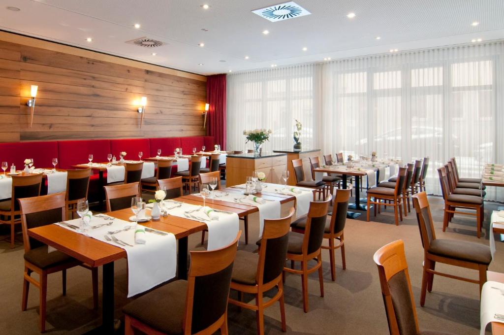 Holiday Inn Nürnberg City Centre by IHG - Resim 11