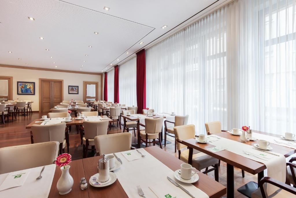 Holiday Inn Nürnberg City Centre by IHG - Resim 18