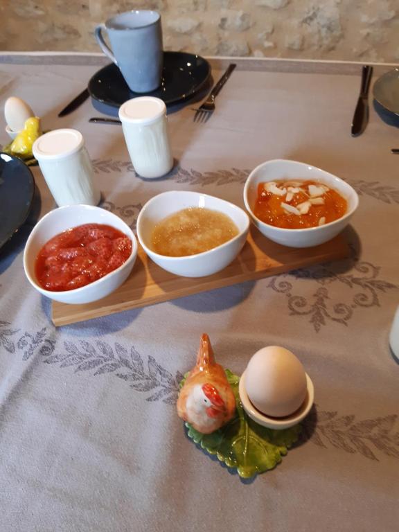 Jídlo v penzionu nebo okolí