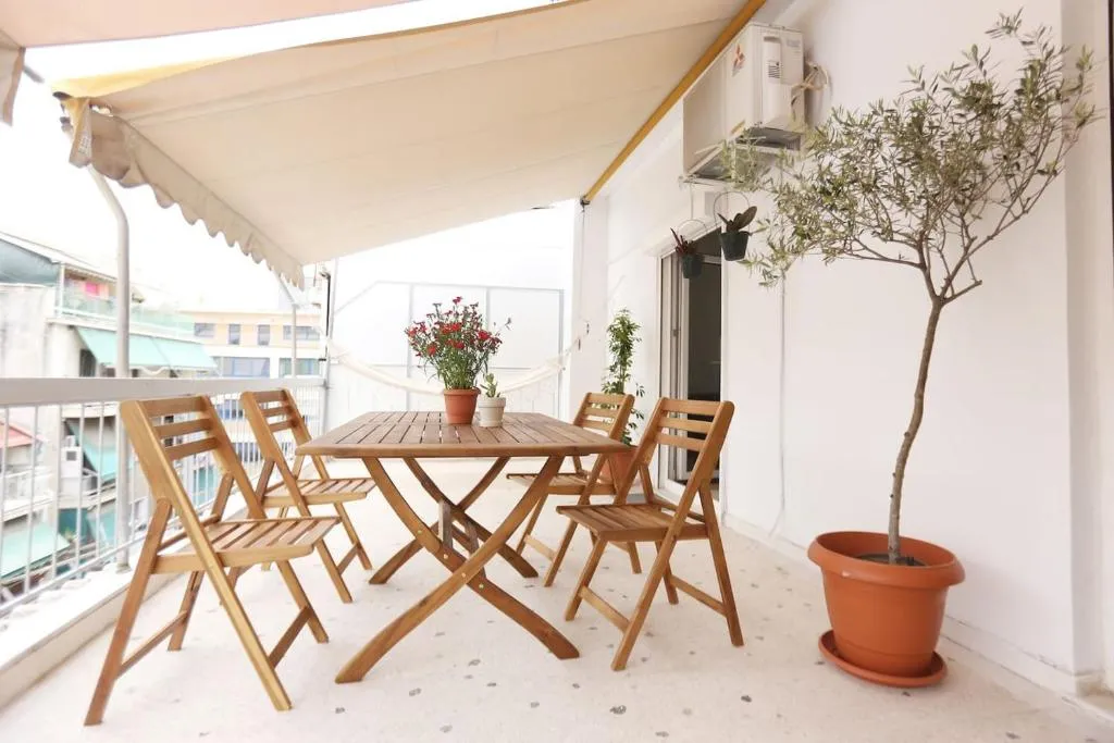 Central Scandinavian Design home with 2 Balconies!, Athens, Greece