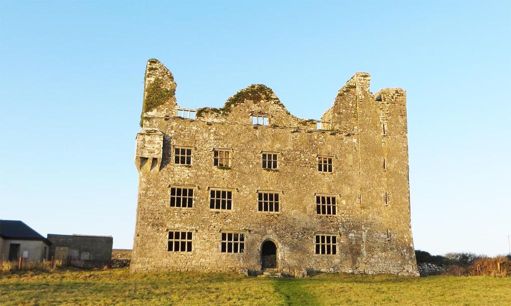Corofin Lake Cottages - Maison De Quatre Chambres